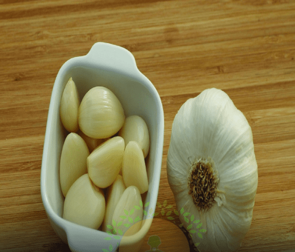 हाई बीपी से हैं परेशान? रोज लहसुन खाइए!