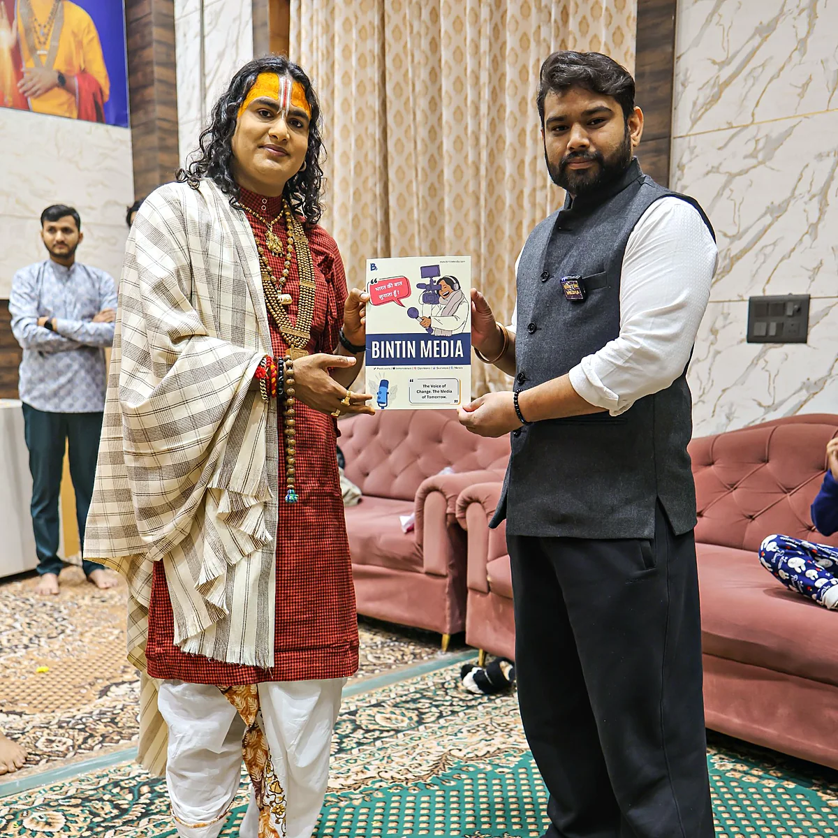 Aniruddhacharya Ji Maharaj with Bintin Media Magazine and Nitin Vashisth