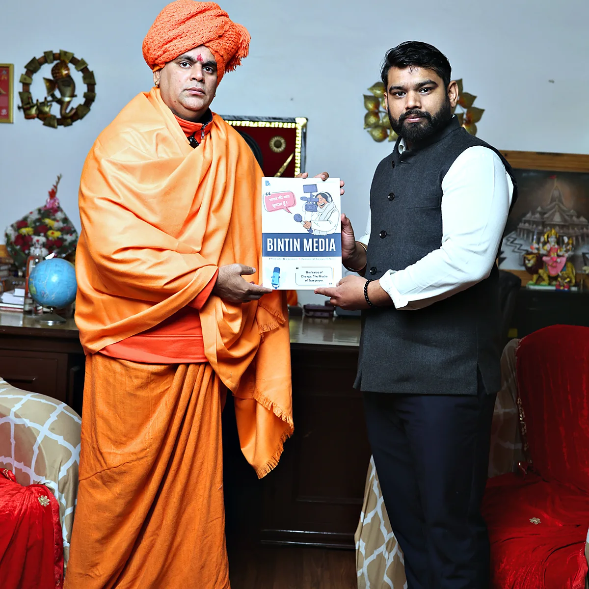 Swami Chakrapani Maharaj with Bintin Media Magazine and Nitin Vashisth